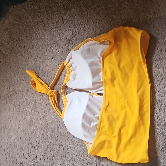 Bathing suit top - Picture 2 of 3